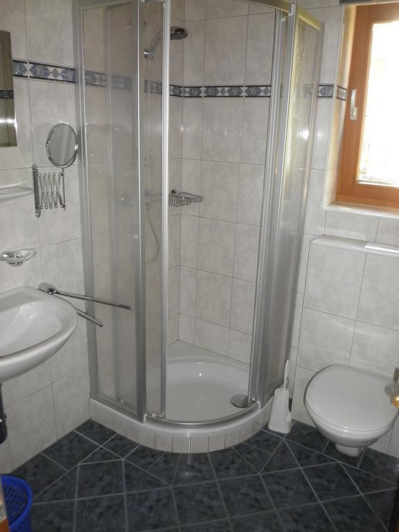 Pension Schweizerhof Waidring Room photo